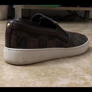 Michael Kors leather slip on 8.5M